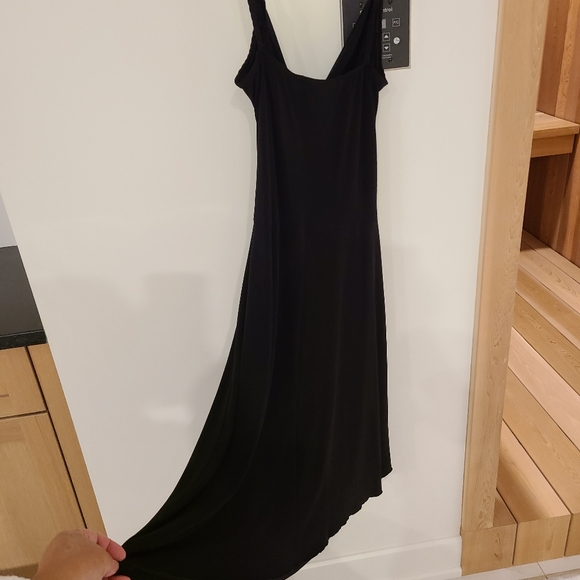 Beatiful black dress - Picture 5 of 13